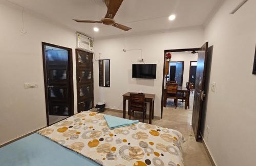 New Delhi Apartment | Gautam Nagar Homestay South Delhi