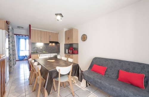 Gavarnie-Gedre Apartment | Gavarnie Apartment – Cozy Duplex with Parking & Ski Locker