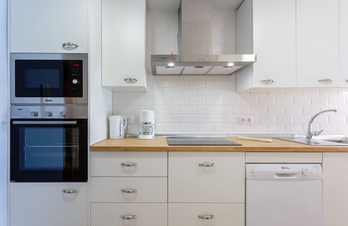 Cadiz Apartment | GAVIOTA Family Home free parking by Cadiz4Rentals