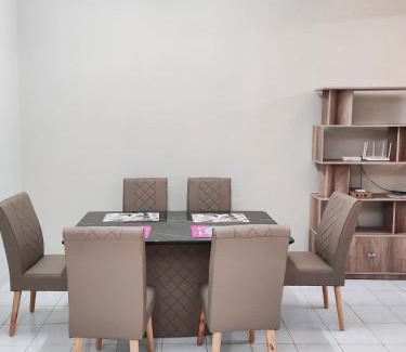 Tebrau House | Gaya Homestay 3Bed 2Bath 12pax Taman Gaya JB 5min to Aeon&Ikea 高雅民宿