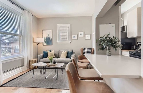 City Park West Apartment | Gaylord by Modern Midstay/1Block to CityPark #G3