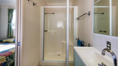 Emerald Hotel | Gday Parks Emerald