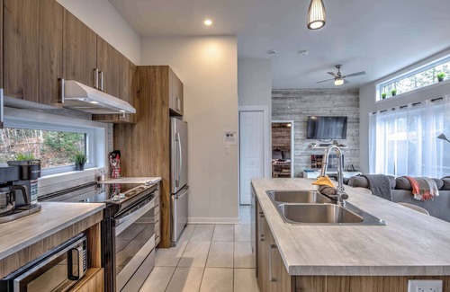 Chertsey Ski Chalet | Geai bleu | waterfront | spa | sauna | dogfriendly