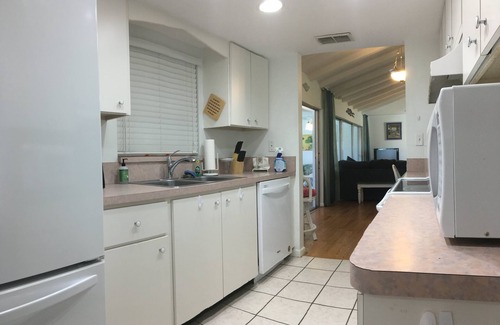 Oakland Hills House | Gecko Garden, full refund*, pool, sleeps 6