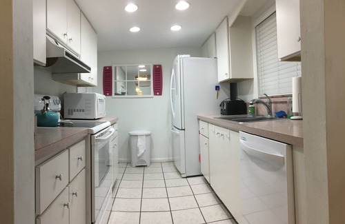 Oakland Hills House | Gecko Garden, full refund*, pool, sleeps 6