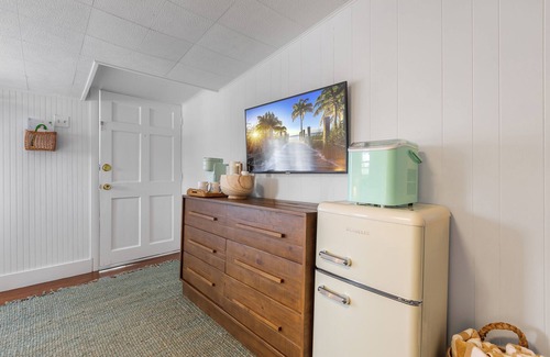 Key West Historic District Condo | GEIGER SUITE @ Inn on Fleming~ADULTS ONLY 2 BR 3rd Floor Suite w/Shared Pool!