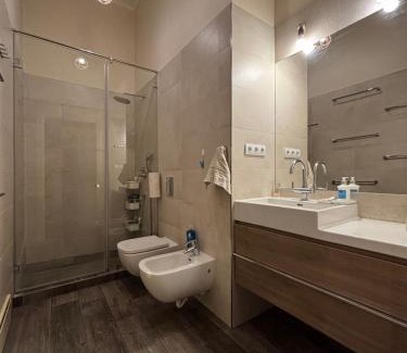 Szentimrevaros Apartment | Gellert Square Family Residence - Premium Stay in Buda Side's Cultural Center