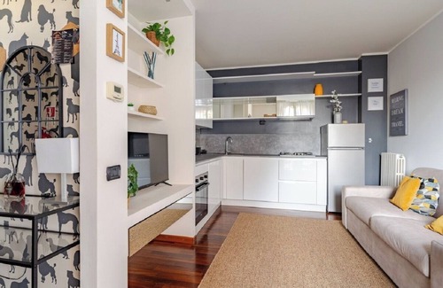 Monza Apartment | Gelsomino: Charm and Privacy + CAR parking space downtown area with pets allowed