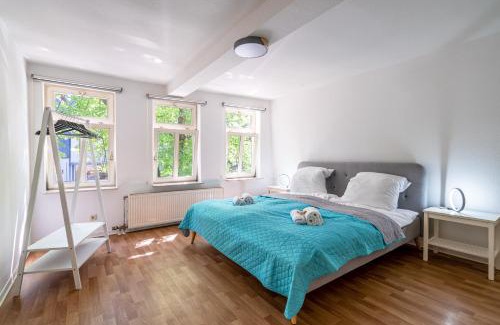 Friedberg Apartment | Gemütliche 2-Zimmer Wohnung - Balkon - Parkplatz - Smart TV - Arbeitsplatz