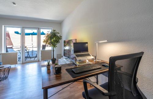 Friedberg Apartment | Gemütliche 2-Zimmer Wohnung - Balkon - Parkplatz - Smart TV - Arbeitsplatz