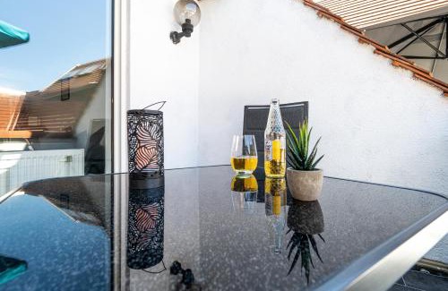 Friedberg Apartment | Gemütliche 2-Zimmer Wohnung - Balkon - Parkplatz - Smart TV - Arbeitsplatz