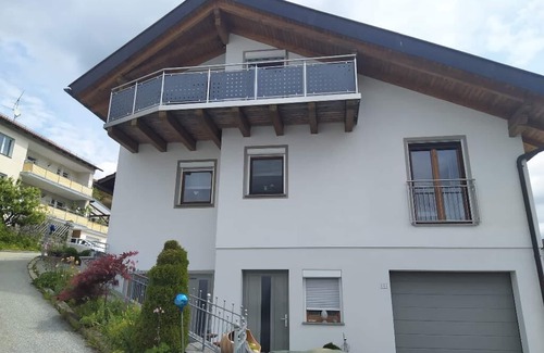 Obernzell Apartment | Gemütliche Dachgeschossferienwohnung mit Platz für 1-6 Personen