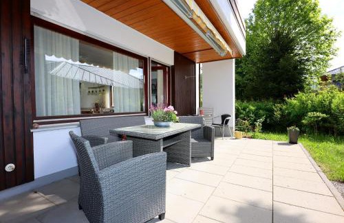 Bernau Apartment | Gemütliche Fewo mit Sonnenterrasse