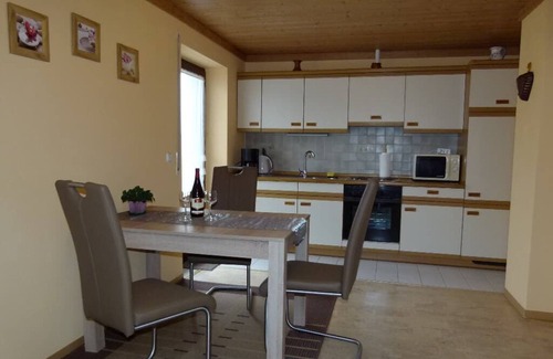 Blaibach Apartment | Gemütliche Ferienwohnung (48qm) mit Balkon