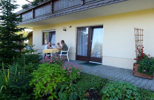 Blaibach Apartment | Gemütliche Ferienwohnung (48qm) mit Balkon