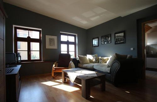 Sudstadt Apartment | Gemütliche Ferienwohnung Pomologische Gartenstrasse
