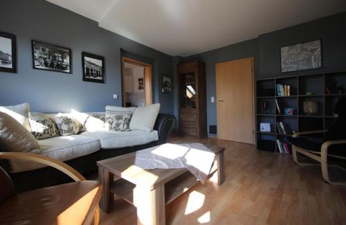 Sudstadt Apartment | Gemütliche Ferienwohnung Pomologische Gartenstrasse