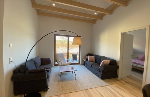 Ueberlingen Apartment | Gemütliche Großzügige Ferienwohnung mit Balkon auf dem Biohof am Bodensee