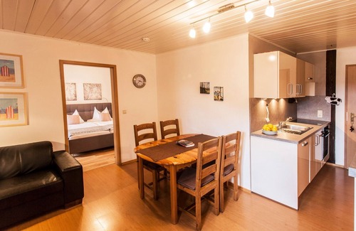 Klosterlangheim Apartment | Gemütliche Wohnung mit Wohnküche für 2-5 Personen