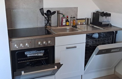 Hostel Apartment | Gemütliche Wohnung im Nationalpark Eifel mit Outdoor Wellnessbereich