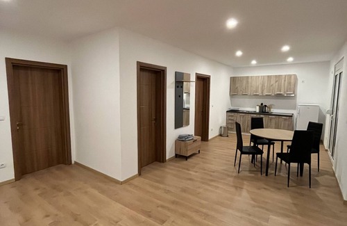 Ulcinj House | Gemütlicher Bungalow im Grünen Gelegen und nur 2 km zum Zentrum Entfernt