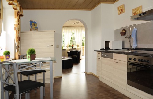 Kemmern Apartment | Gemütliches Feriendomizil (45qm) mit Sonnenterrasse und Parkmöglichkeit