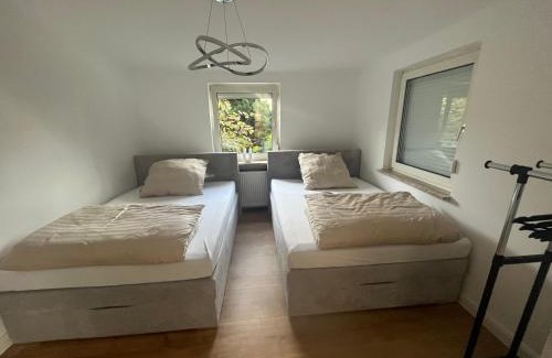 Neumuenster Apartment | Gemütliches Ferienhäuschen