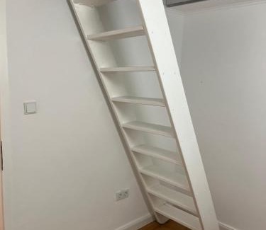 Neumuenster Apartment | Gemütliches Ferienhäuschen