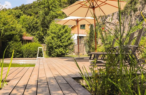 Hienheimer Forst Apartment | Gemütliches Ferienhaus mit Schwimmteich und Großer Terrasse