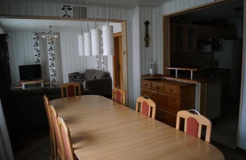 Peissenberg Apartment | Gemütliches Haus mit Sauna im Voralpenland