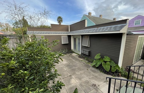 Uptown Historic District Condo | Gem condo near Magazine St. Best location to have fun in Nola w/quiet space.