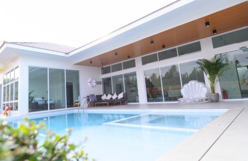 Tha Mai Villa | Gems Pool Villa Chanthaburi