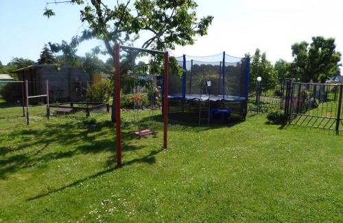 Zweedorf House | Gemuetliche Ferienunterkuenfte mit Garten in Zweedorf