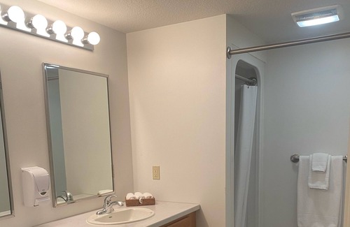 Saint Marys  Allen County Apartment | GEN-D Retreat: Intentional Getaways, Convenient Lodging.