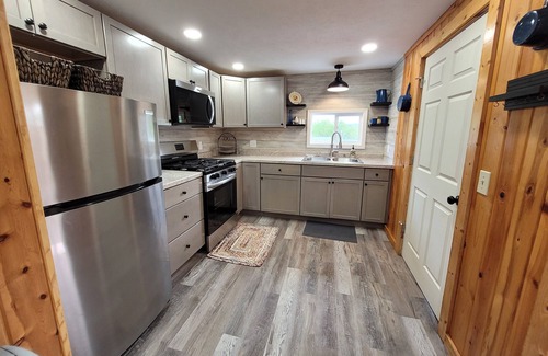 Northeast Apartment | General Store 4 Bedroom Apartment in Cadillac