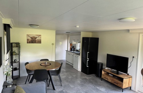 Zeegse Ski Chalet | Geniet van Simpele Luxe in de Nabijheid van een Nationaal Park in Zeegse