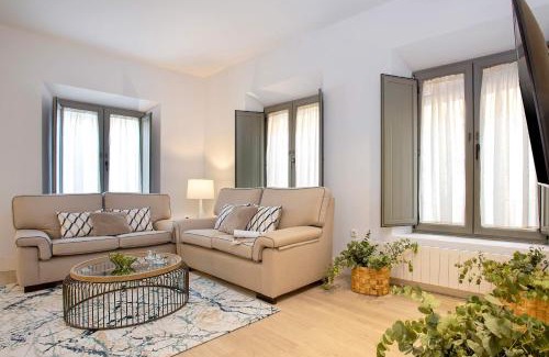 Central District Apartment | Genteel Home Varela