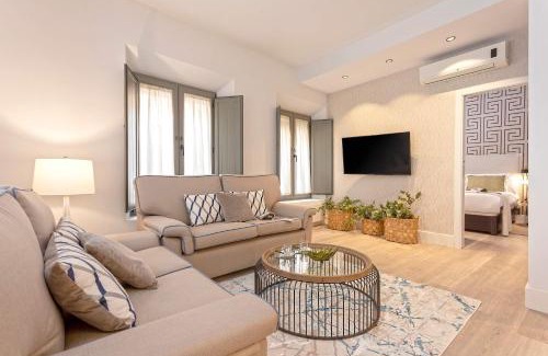 Central District Apartment | Genteel Home Varela
