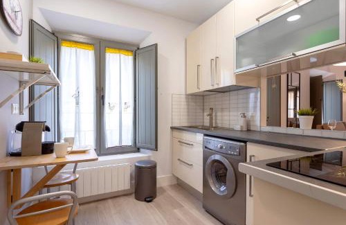 Central District Apartment | Genteel Home Varela
