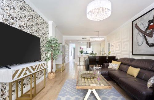 Camino de Ronda Apartment | Genteel Home Velazquez Granada