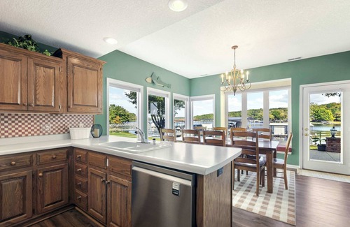 Gravois Mills House | Gentle Slopes Retreat – For 12!