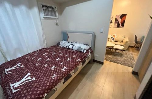 Tambo Apartment | GENTRY MANOR fast WiFi,Balcony near Okada,MOA&NAIA 8Q