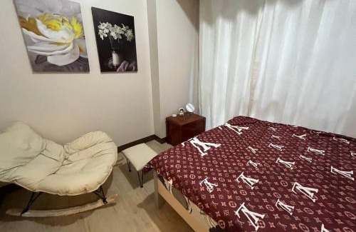 Tambo Apartment | GENTRY MANOR fast WiFi,Balcony near Okada,MOA&NAIA 8Q