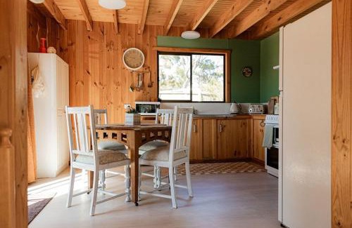 Akaroa House | Geoff's - beach, bush and bliss
