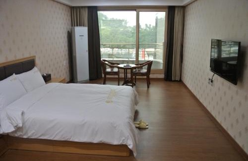 Okpo-dong Hotel | Geoje Ocean Hotel