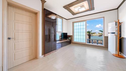Geoje House | Geoje Youngsu Pension