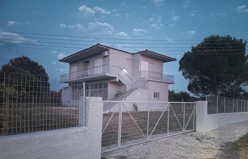 Zalongo House | George Arhagelos Villa