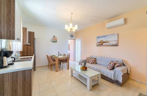 Vizari Apartment | George Sea View with pool