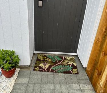 Te Atatu Peninsula Apartment | George townhouse