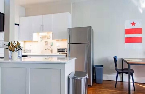 Georgetown Apartment | Georgetown - Charming, modern, 1 BR in historic bldg on Cobblestone Street